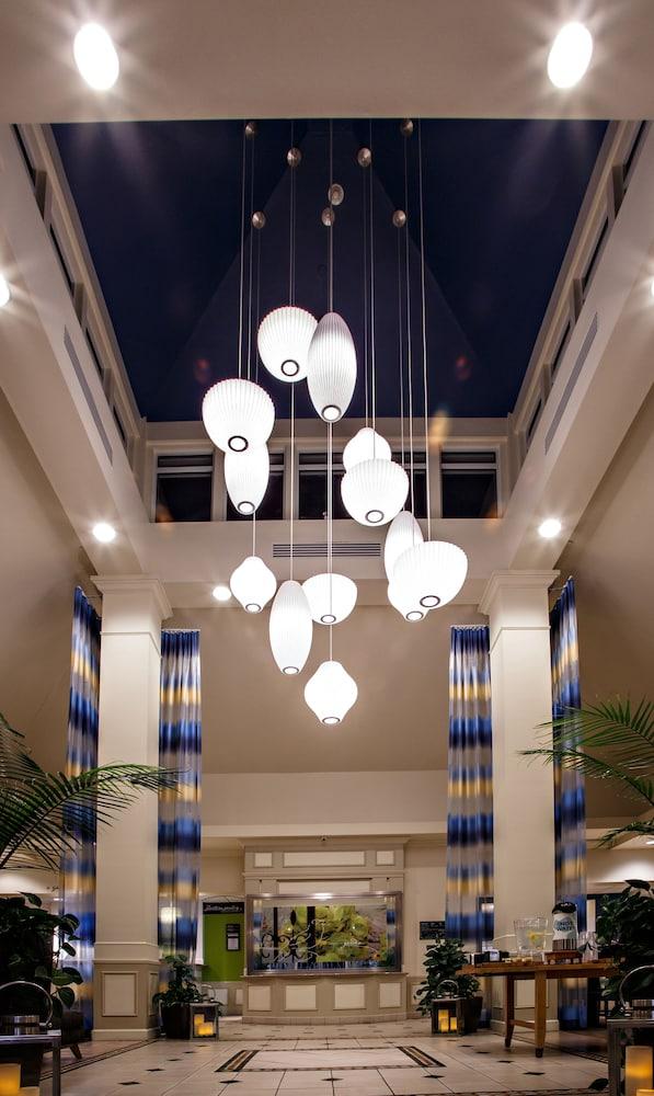 Hilton Garden Hotel 3*